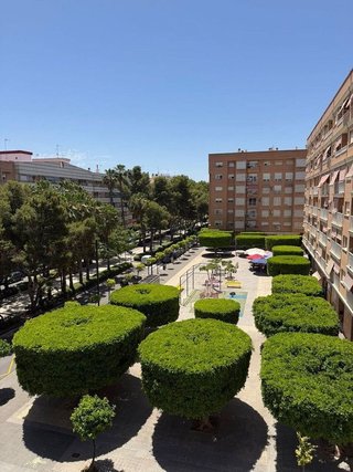 Piso en alquiler en Zona Avenida al Vedat en Torrent