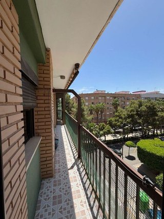 Piso en alquiler en Zona Avenida al Vedat en Torrent