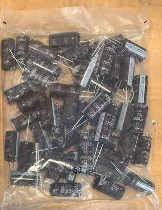 10 Condensadores NIPPON CHEMI-CON 12000uF 25V