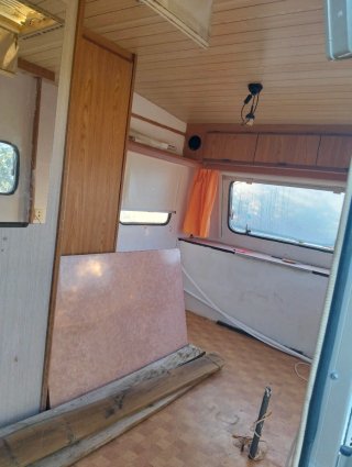 Caravana Burstner 750 con documentación PARA REPAR