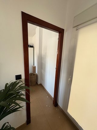 Puerta de madera moderna