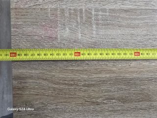 Mesa de comedor de madera
