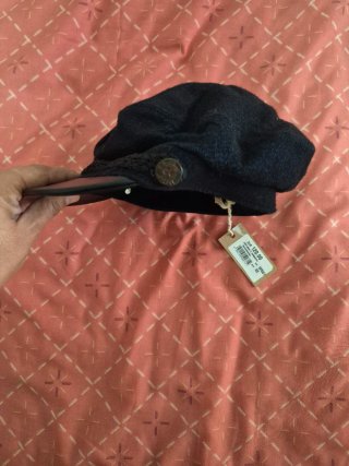 Berretto Diesel blu e nero da donna