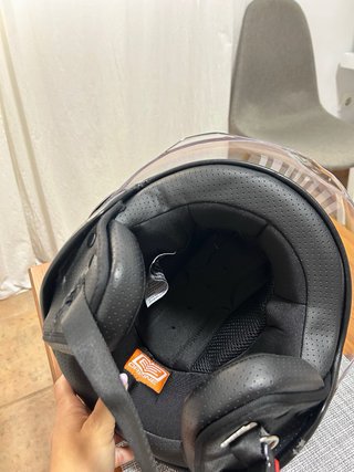 Casco (Origine Neon) de moto negro con visera