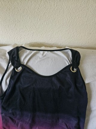 Camiseta tirantes degradado negro-rosa