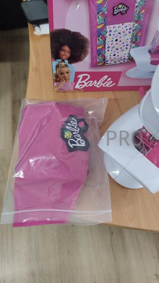 Laboratorio di cucito Barbie Maped