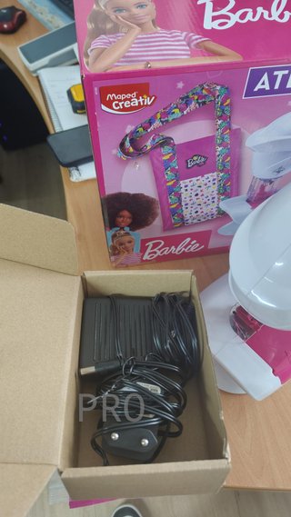 Laboratorio di cucito Barbie Maped