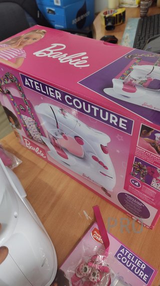 Laboratorio di cucito Barbie Maped