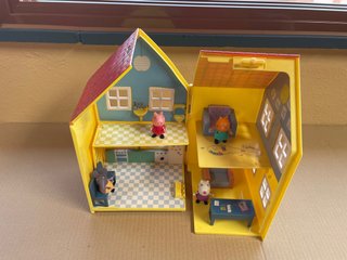 Casa Peppa Pig con figure
