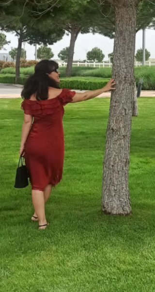 Vestido de fiesta rojo hombros descubiertos T S