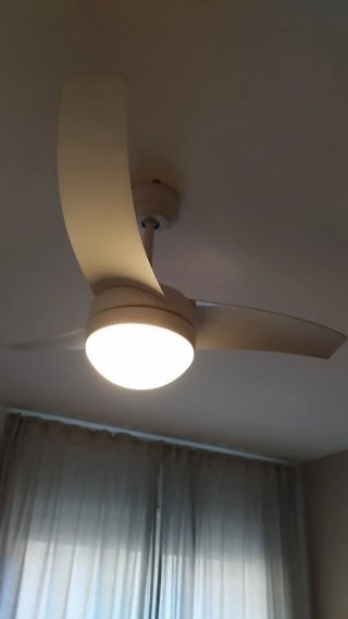 2 Ventiladores de Techo Blancos Con luz Con mando