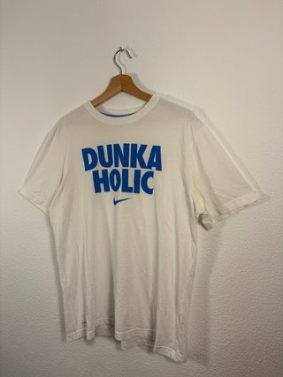 Camiseta Nike Dunkaholic Blanca