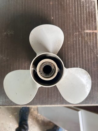 Hélice Yamaha 9 7/8 X 13-F