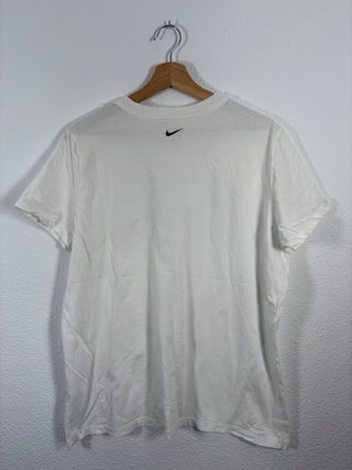 Camiseta blanca con logo STS