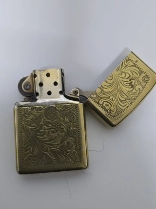 Confezione da 3 accendini Zippo