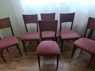 Mesa de comedor madera y cristal más sillas