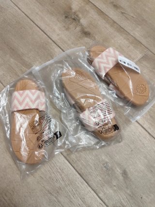 Sandalias Beige y Rosa Nuevas a estrenar