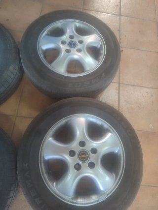 Llantas y cubiertas Opel (4 unidades)