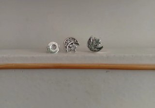 Pendientes de botón Luna y Estrella Brillantes