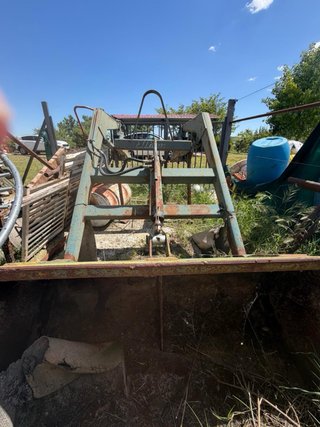 Lote Tractor EBRO y Accesorios Labranza