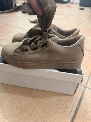 Scarpe beige/marrone con fiocco