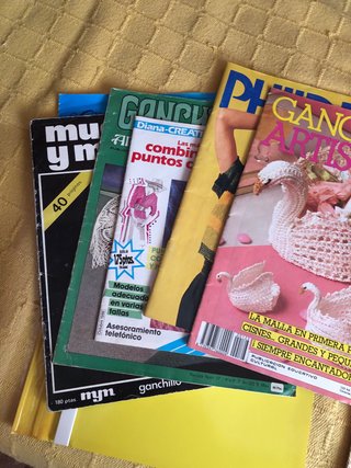 Revistas varias ganchillo y punto, son vintage.