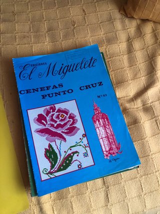Revistas varias ganchillo y punto, son vintage.