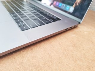 Apple MacBook Pro 15 i7 2.9GHz 16GB RAM 1TB SSD