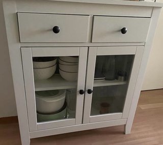 Maniglie nere in metallo Ikea per comodini e tavolini