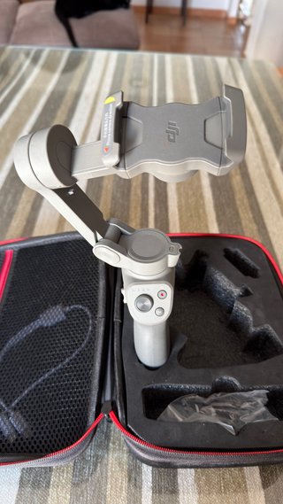 DJI Osmo Mobile 3 Gimbal para móvil
