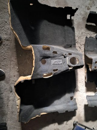 Moqueta maletero BMW E93
