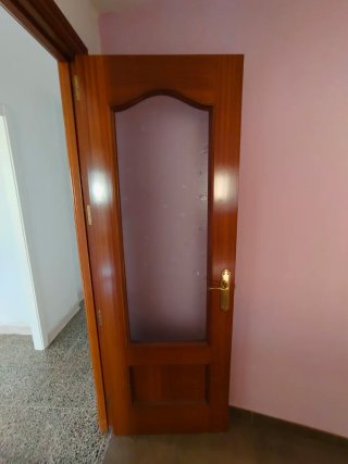 Puertas de madera color miel
