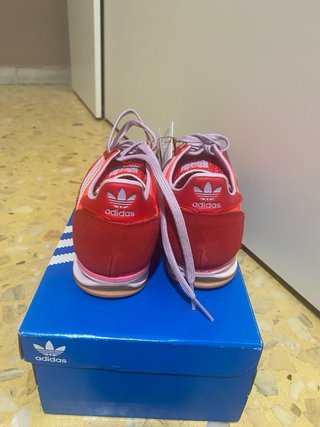 Zapatillas Adidas Rojas y Rosas