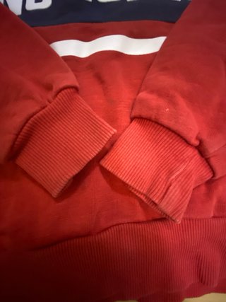 Sudadera roja NO RULES y camiseta