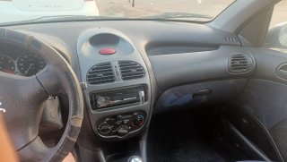 Peugeot 206 2001