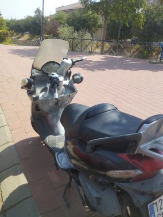 Kymco Grand Dink 125cc Maxi Scooter