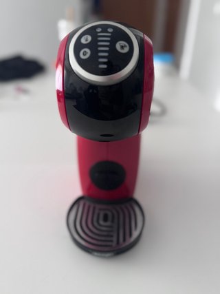 Macchina da caffè Dolce Gusto rossa automatica