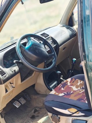 Nissan Terrano II 2003