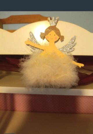 Estantería infantil blanca y rosa IKEA