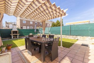 Casa adosada en venta en Vallehermoso en Azuqueca de Henares