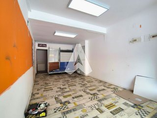 Local comercial en venta en El Castell-Poble Vell en Castelldefels