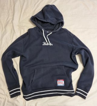Sudadera Azul Hollister con Logo