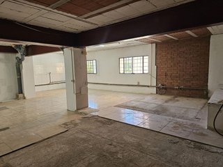 Local comercial en venta en Nucli Urbà en Esparreguera
