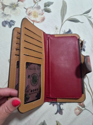 Cartera Nicole Lee
