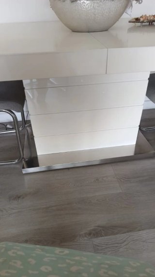 Mesa y 4 Sillas Comedor