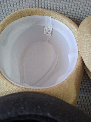 Lote 4 Sombreros de calidad. nuevos. 1 x 7€
