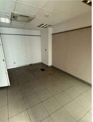 Local comercial en venta en Valderas - Los Castillos en Alcorcón