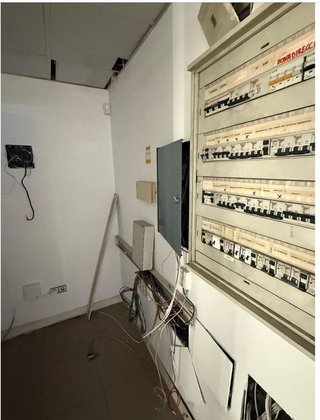Local comercial en venta en Valderas - Los Castillos en Alcorcón