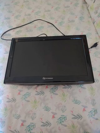 Televisor Schneider Negro Pequeño