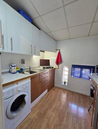 Nave industrial en venta en Laguna Park en Parla